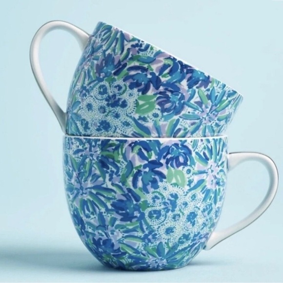 Lilly Pulitzer Other - Lily Pulitzer set of 2 mugs - 12oz , golden handle